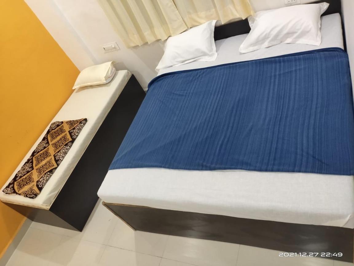 Hotel Sai Santosh Shirdi Exterior photo