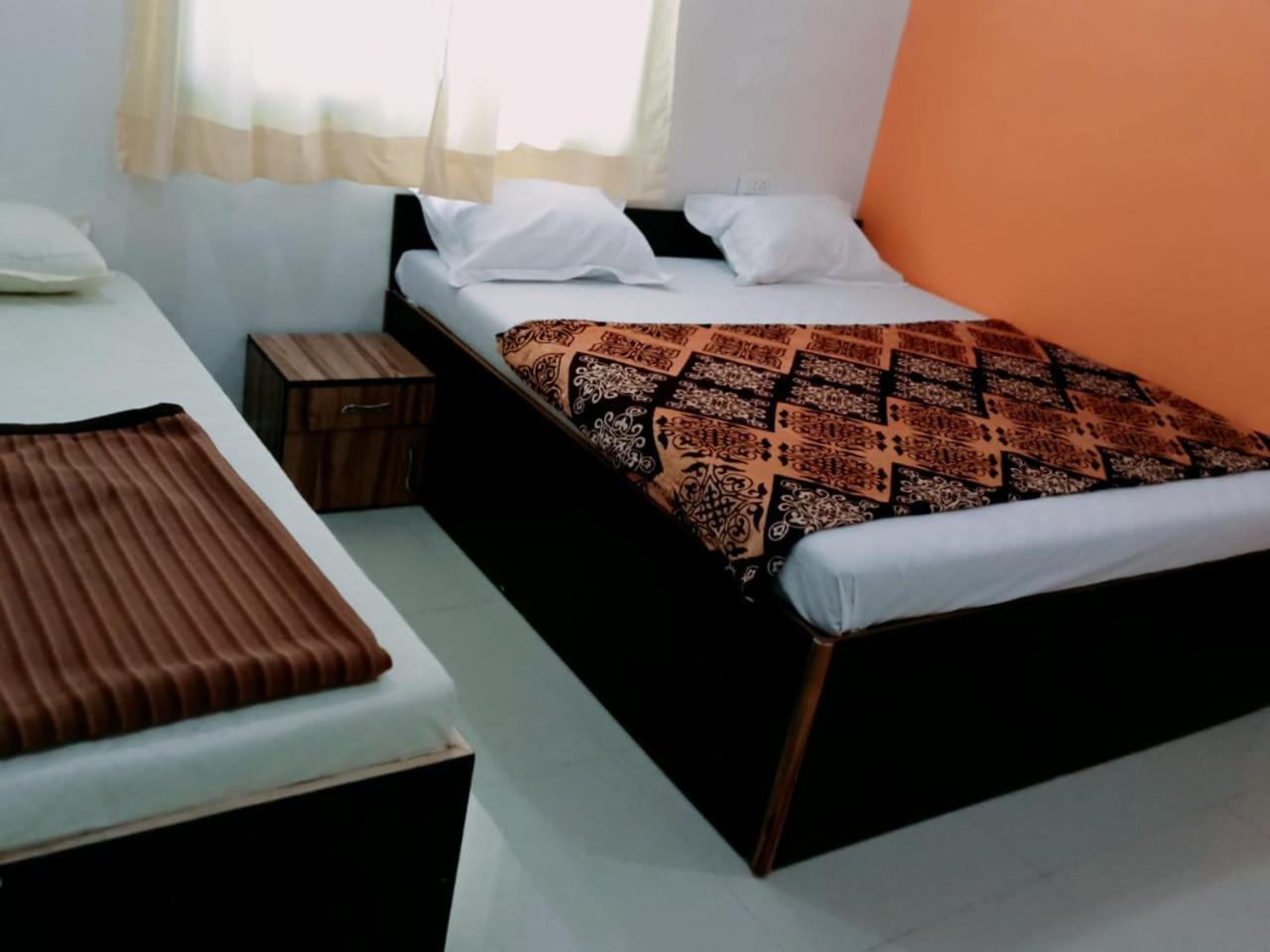 Hotel Sai Santosh Shirdi Room photo