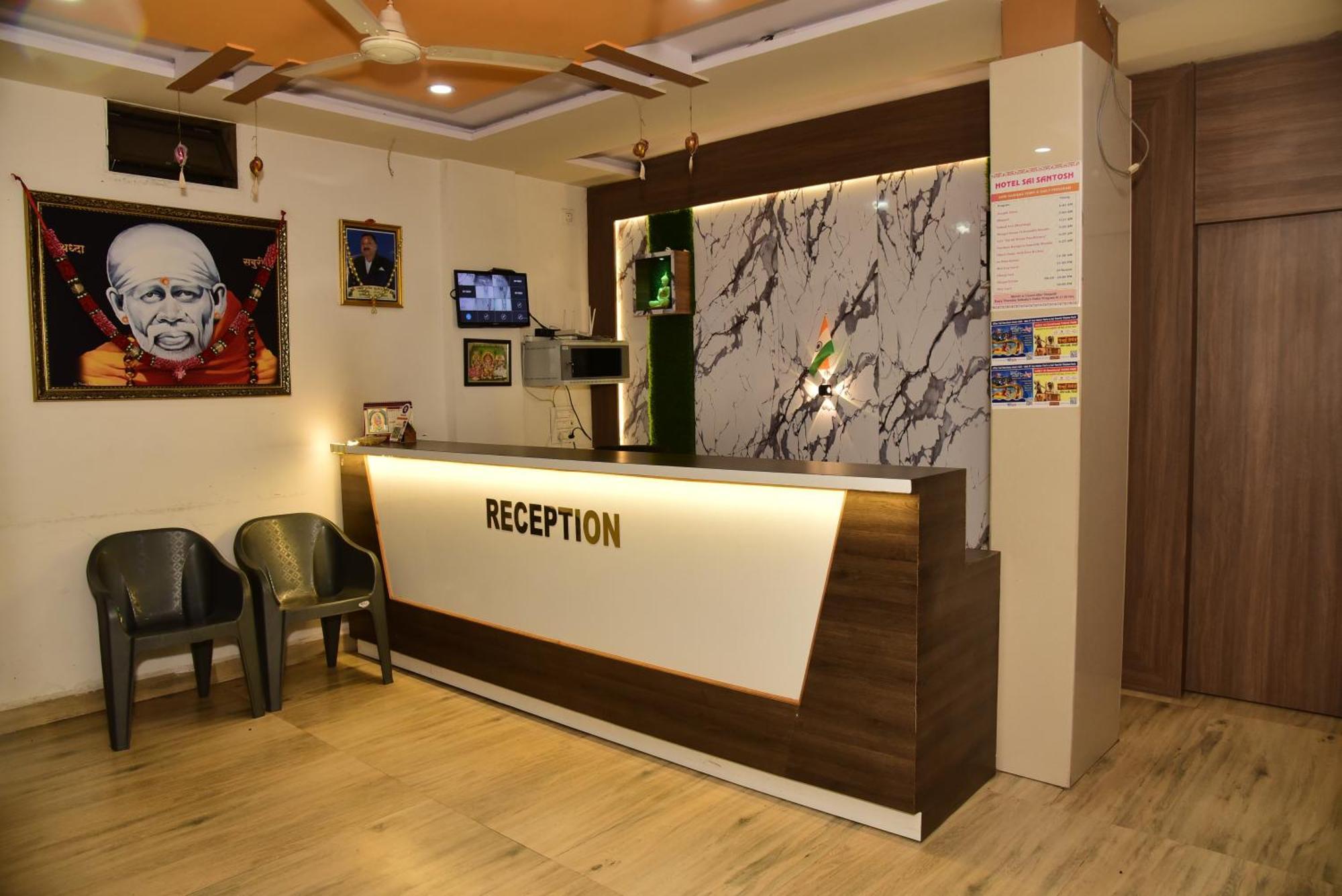Hotel Sai Santosh Shirdi Exterior photo